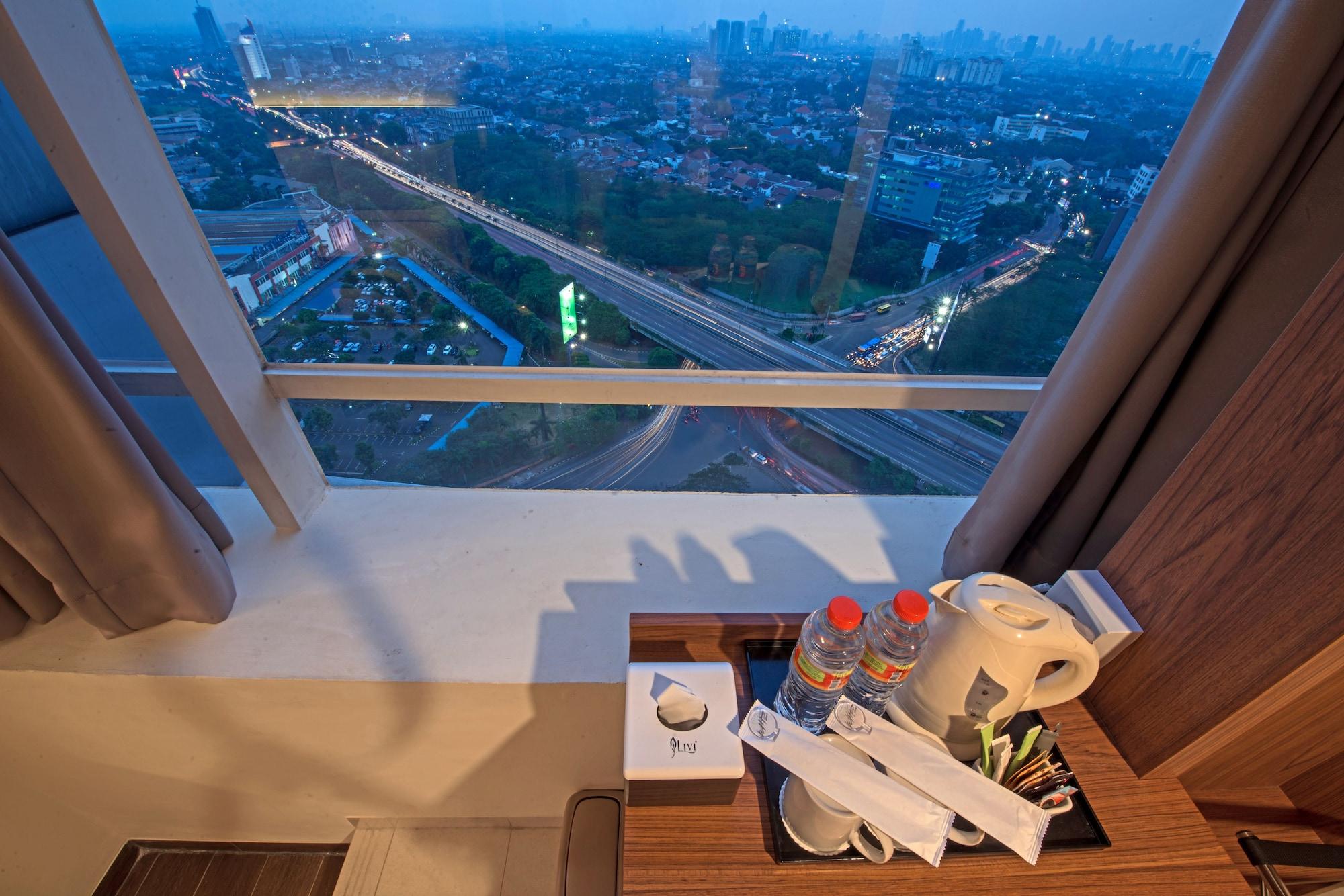 Grand Whiz Poins Simatupang Jakarta Exterior photo