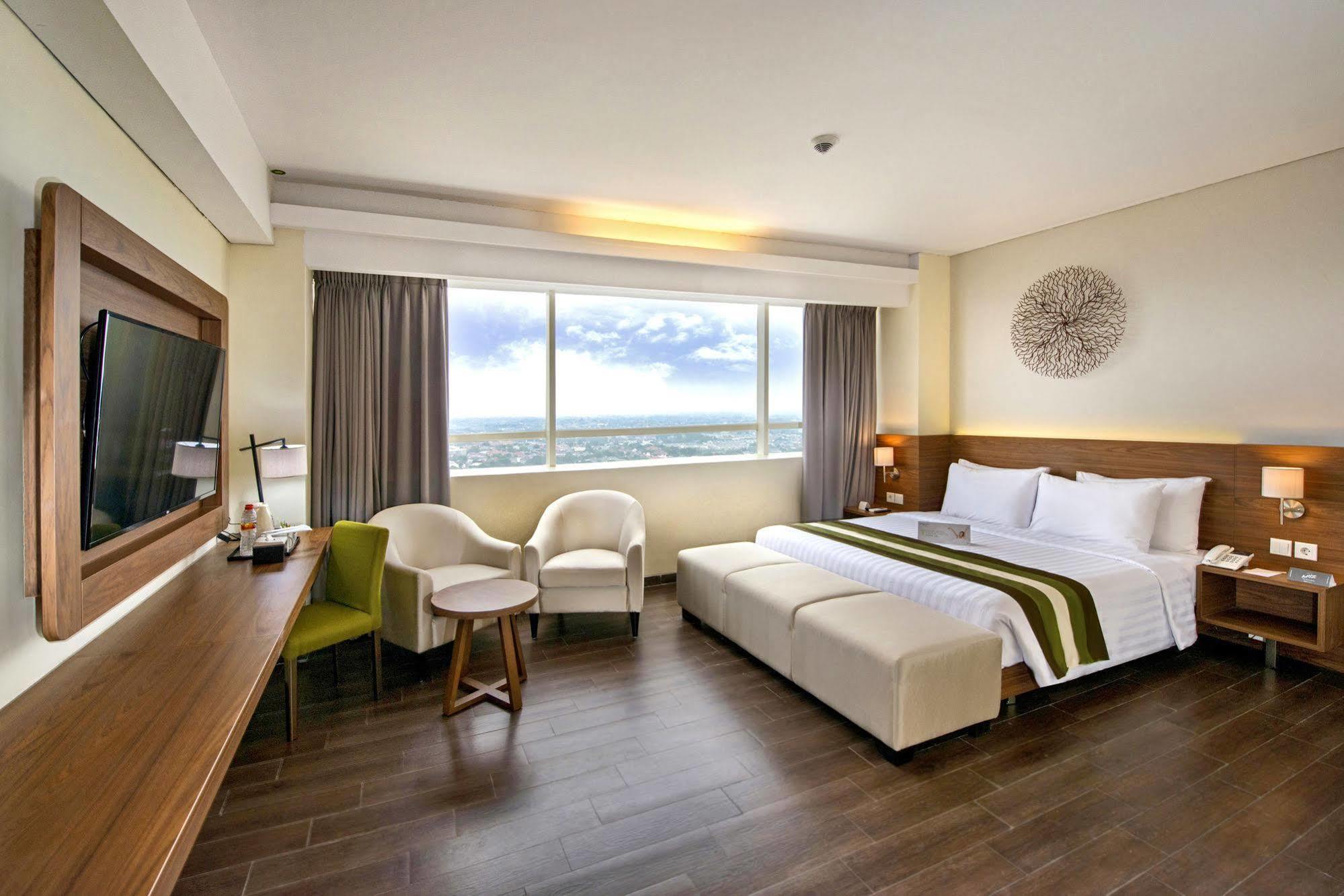 Grand Whiz Poins Simatupang Jakarta Exterior photo