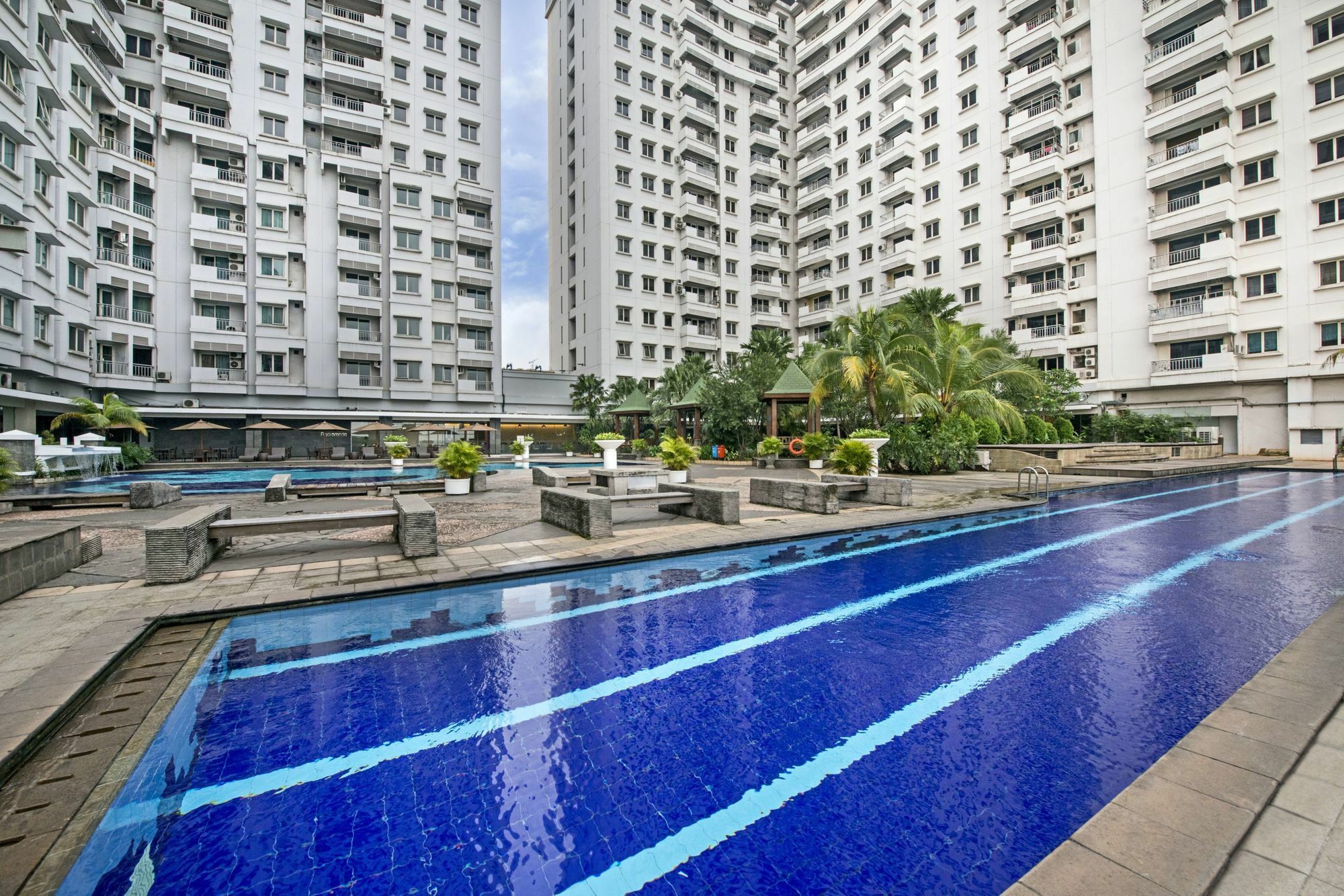 Grand Whiz Poins Simatupang Jakarta Exterior photo